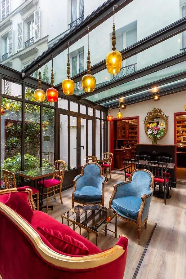 Sacha 4* Paris