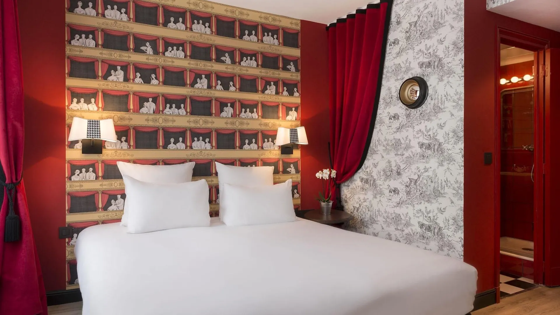 Sacha Hotel 4*