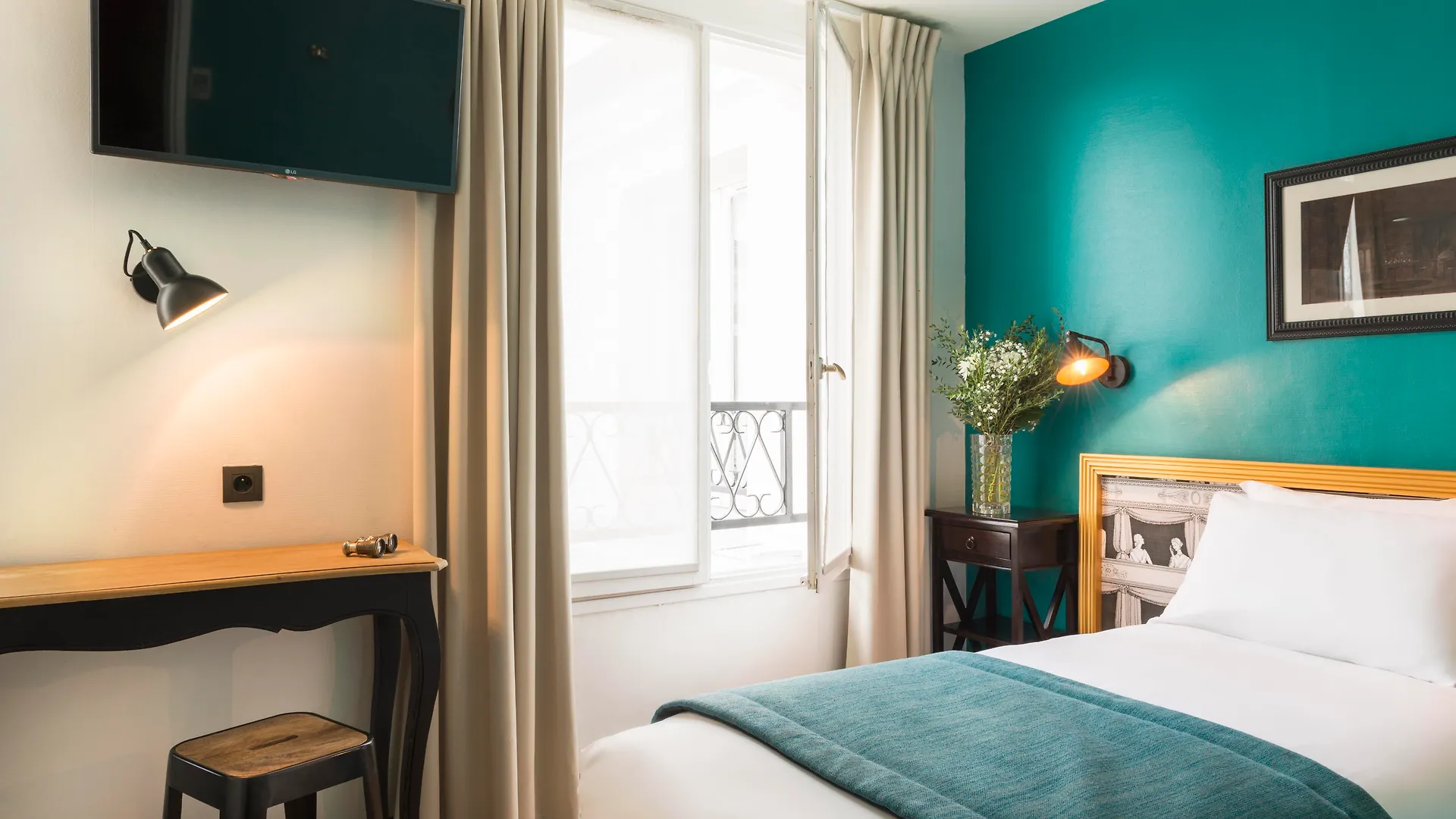 Sacha Hotel 4*