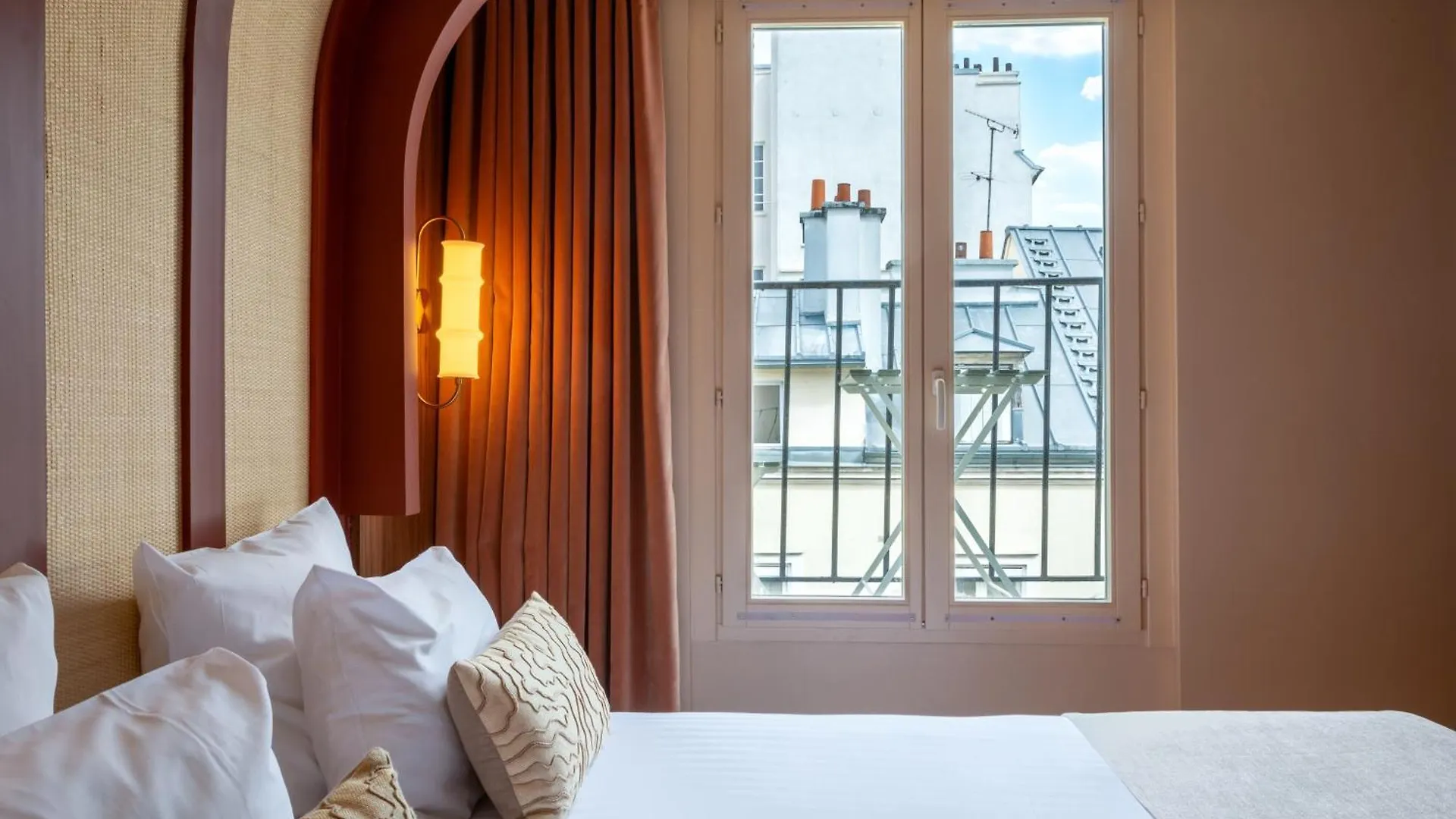 Sacha 4* Paris